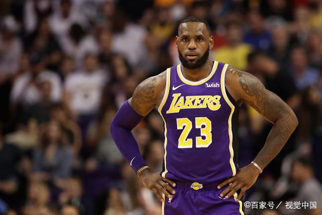 曝36岁本泽马本赛季后退役 一代传奇前锋告别？