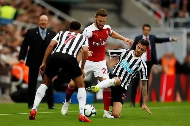 英超-哈兰德传射福登建功 曼城3-1切尔西